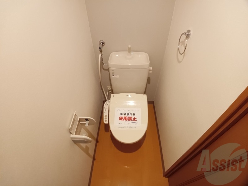 トイレ　トイレです。ウォシュレット付を探している方、おすすめです。