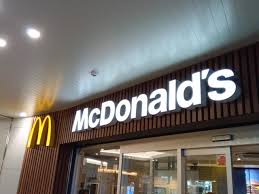 飲食店　マクドナルド JR玉造駅店（飲食店）まで429m