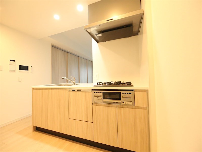 キッチン　システムキッチン（ガス3口コンロ・グリル付）