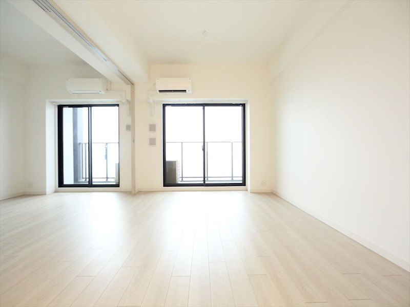 バルコニー　ＬＤＫ13.6帖　洋室7帖　エアコン完備　バルコニー