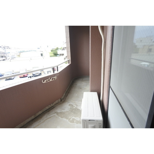 バルコニー　ワイドタイプのバルコニー