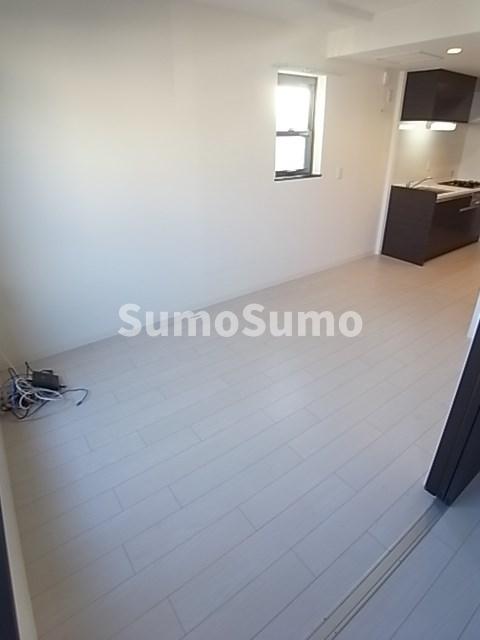 居室・リビング　こちらの居間で趣味の時間をお楽しみください