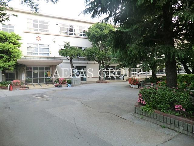 小学校　船橋市立葛飾小学校（小学校）まで977m