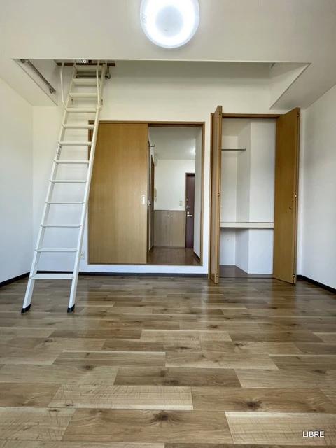 居室・リビング　広々とした洋室