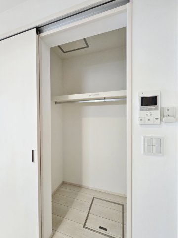 収納　★ウォークインクローゼット