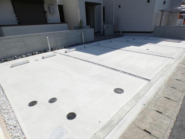 駐車場　駐車場