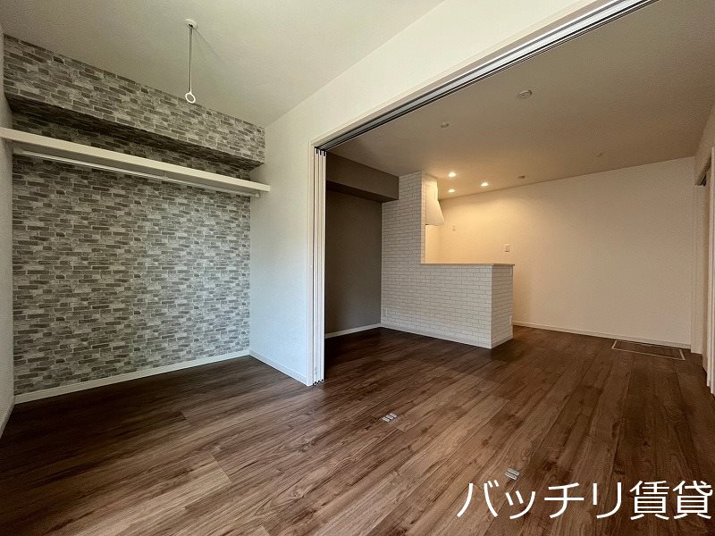 居室・リビング　別号室タイプの為、現状を優先いたします