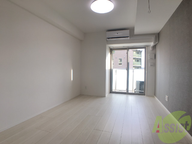 居室・リビング　リビングは９．５帖と広々した空間ですよ～