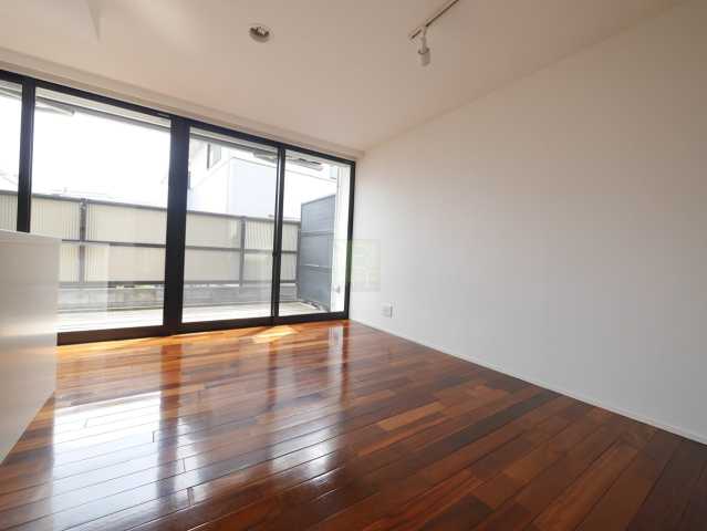 居室・リビング　別部屋転用写真です。