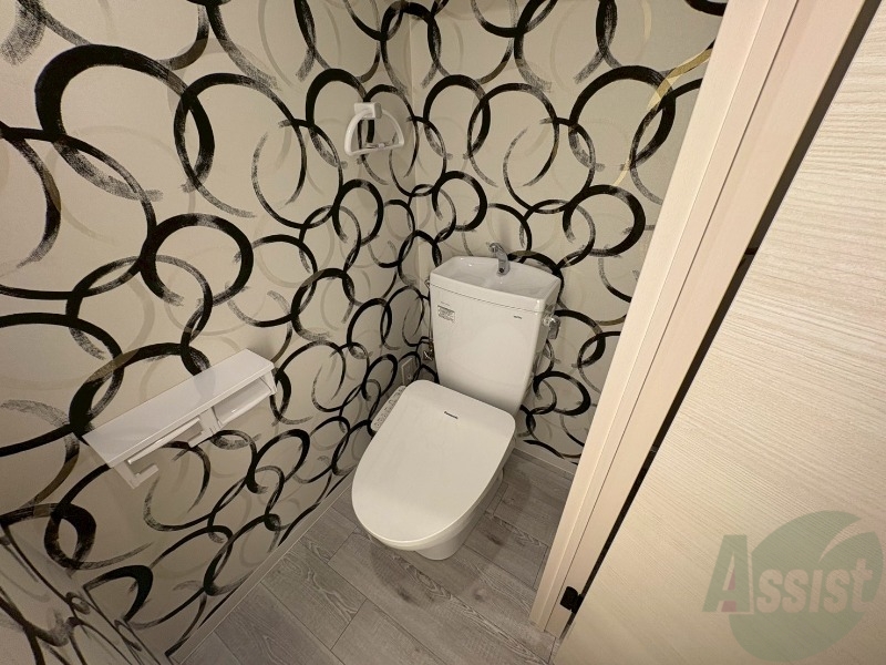 トイレ　シャワートイレになっているので快適です！