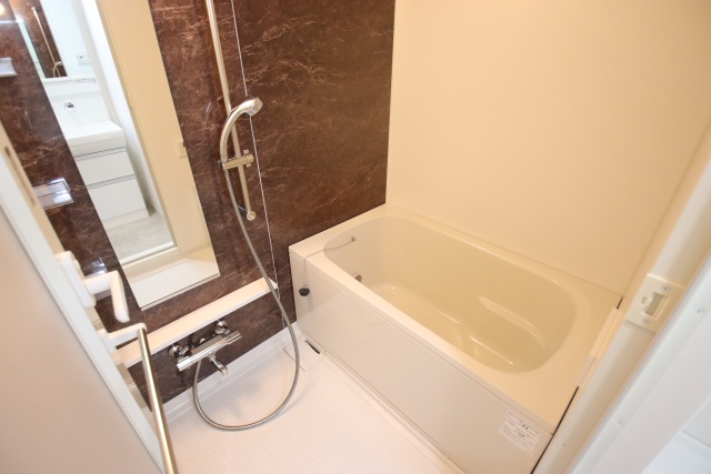 バス・シャワールーム　※別室の参考写真の為、現況優先です。