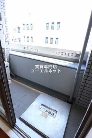 バルコニー　バルコニー付きで採光＆風通し良好！