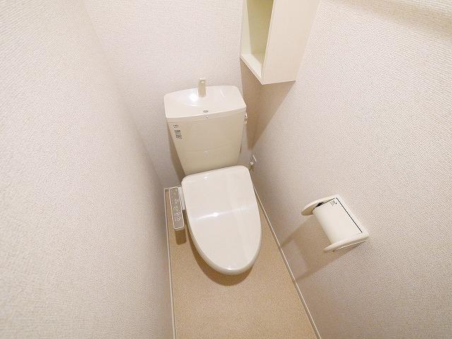 トイレ　清潔感のあるトイレです