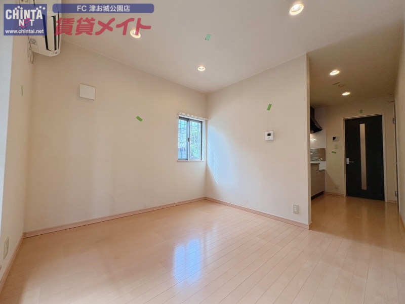 居室・リビング　同じ物件、別部屋の写真です