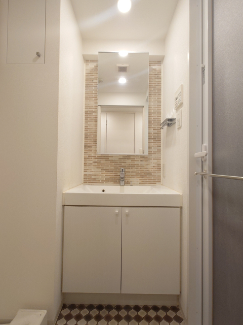 洗面設備　同タイプ