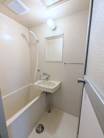 バス・シャワールーム　追炊き機能付き