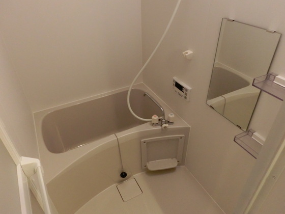 バス・シャワールーム　※別部屋の写真です