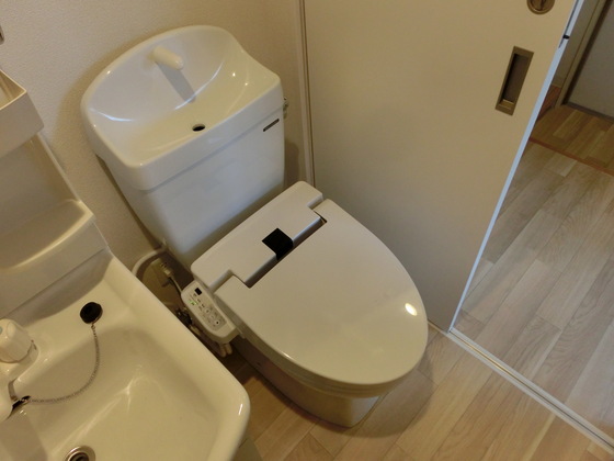 トイレ　※別部屋の写真です