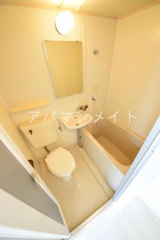 バス・シャワールーム　日々の疲れを癒すお風呂付です