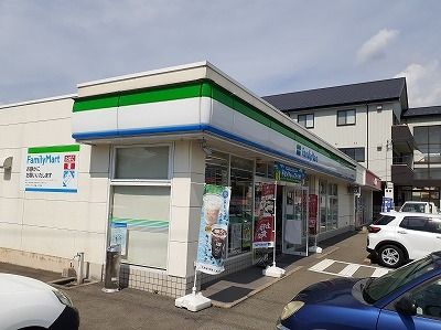 コンビニ　ファミリーマート阿蘇一の宮店（コンビニ）まで900m