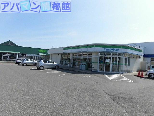 コンビニ　ファミリーマート新潟上所中店（コンビニ）まで422m