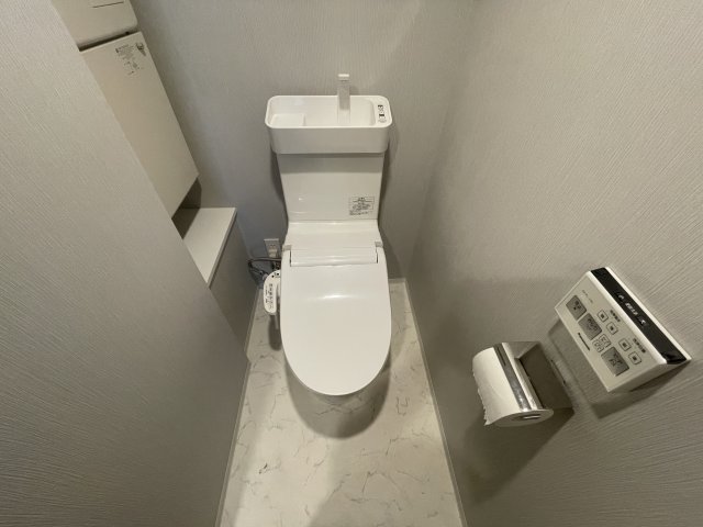 トイレ　落ち着いたトイレです
