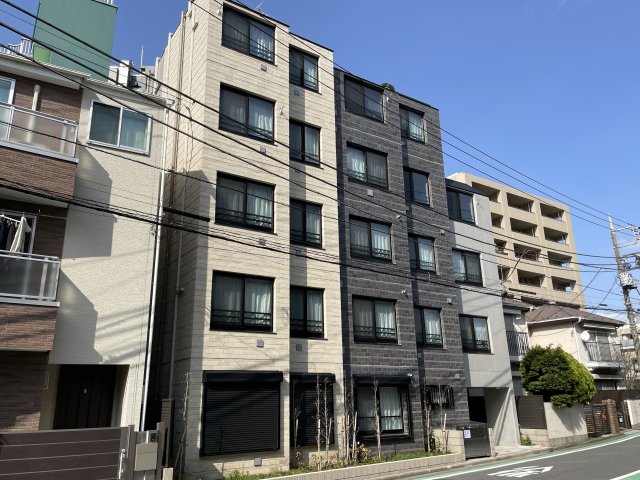 建物外観　落ち着いた雰囲気の外観です