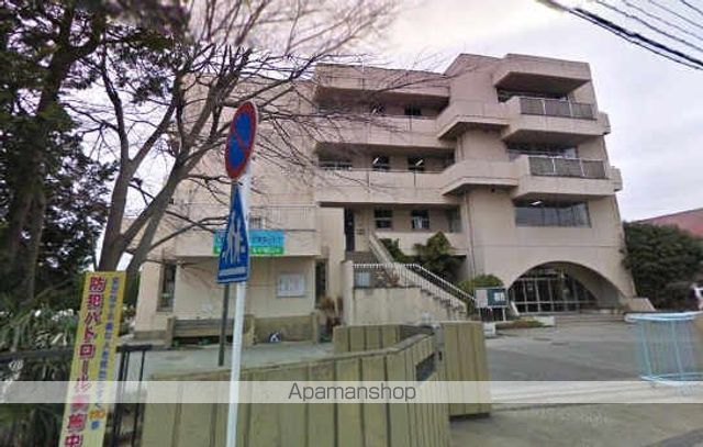 小学校　三郷市立早稲田小学校（小学校）まで126m