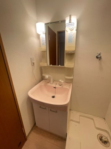 洗面設備　コンパクトで使いやすい洗面所