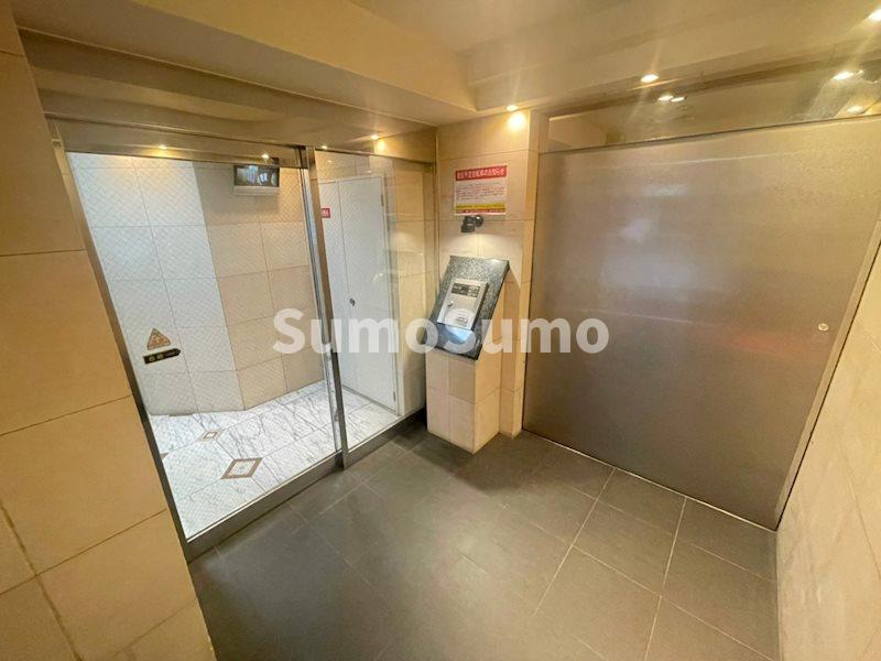 ロビー　清潔なエントランスです