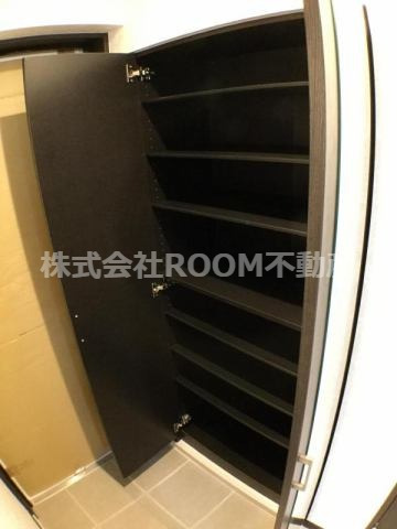 その他部屋・スペース　広くて明るい寝室