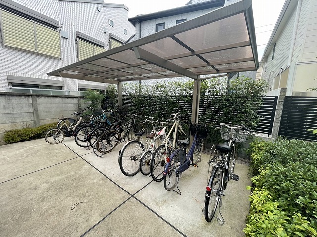 その他　★屋根付き駐輪場★