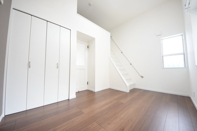 居室・リビング　～すっきりした間取りです～