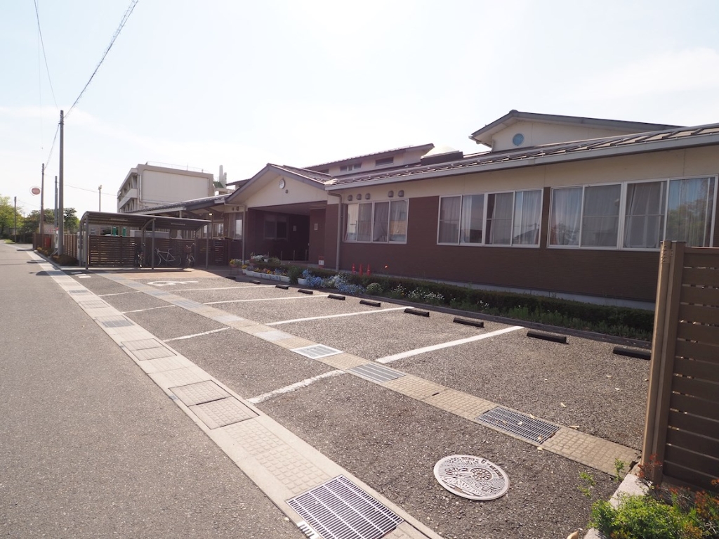 幼稚園・保育園　小津こども園（幼稚園・保育園）まで465m