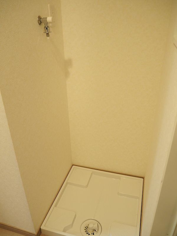 その他設備　防水パン付き洗濯機置き場