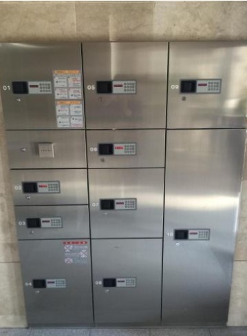 エントランス　宅配ボックス