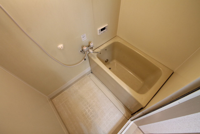 バス・シャワールーム　追い焚き付のお風呂