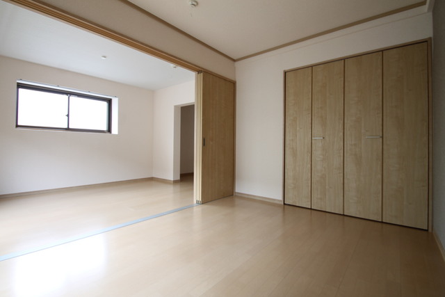 その他部屋・スペース　角部屋☆出窓あり