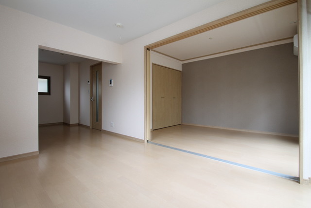 居室・リビング　リビング～洋室