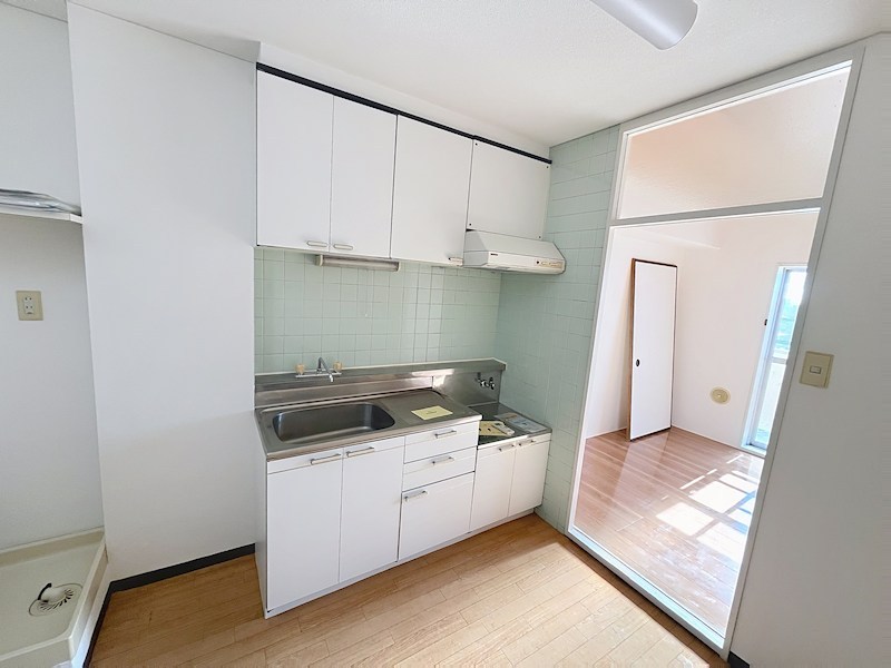 キッチン　※別部屋の写真です