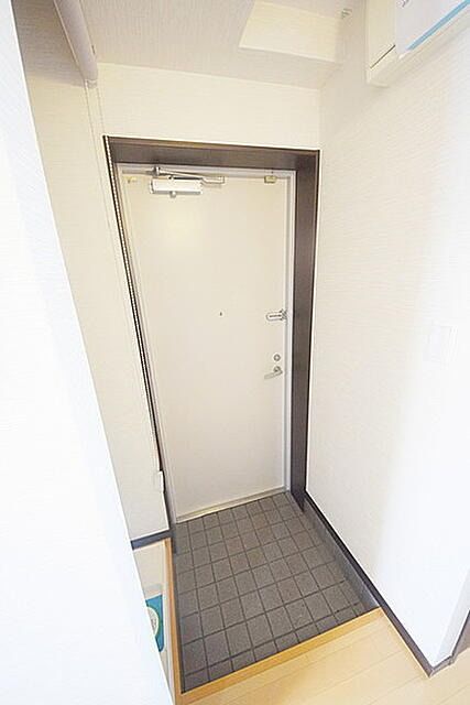 玄関　LAPUTA　北区田端2