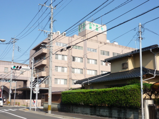 病院　白十字病院（病院）まで365m