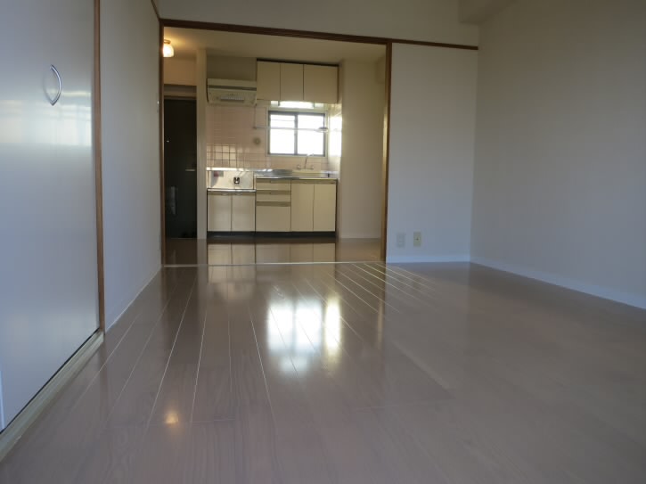 居室・リビング　別号室の参考写真となります