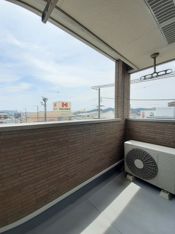 バルコニー　広々としたバルコニーです