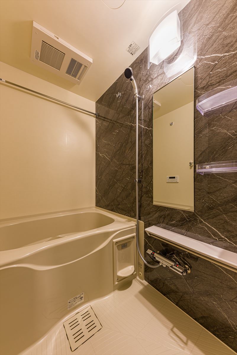 バス・シャワールーム　日々の疲れを癒すお風呂付です