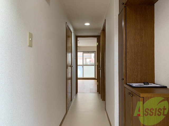 玄関　こちら玄関です。玄関が綺麗だと気持ちがいいですよね。