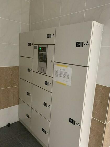 エントランス　宅配ボックス