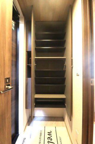 玄関　☆シューズボックス付き☆