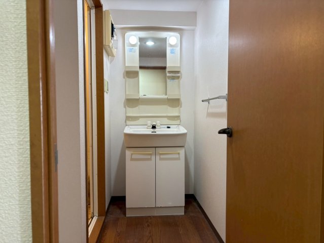 洗面設備　サンライズ八熊