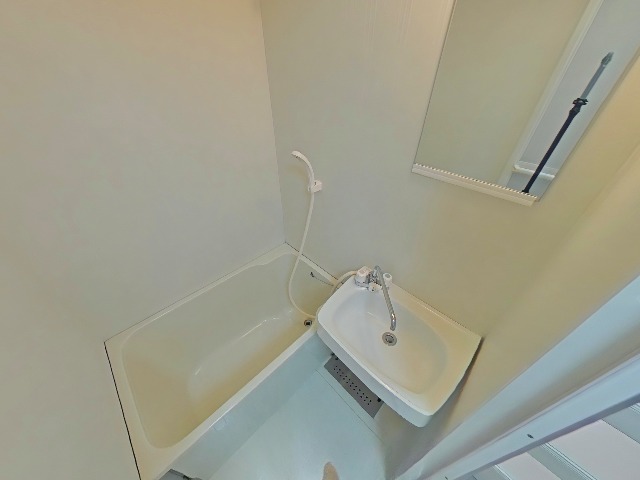 バス・シャワールーム　浴槽もありますよ